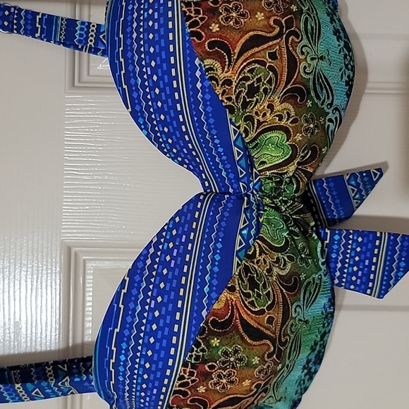 Swimsuit Top - Picture 4 of 4